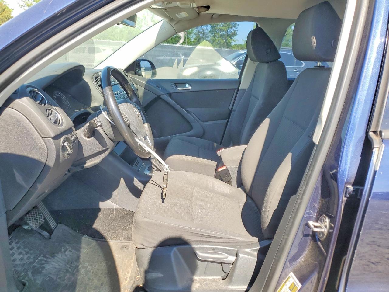 VOLKSWAGEN TIGUAN 2014 — 8