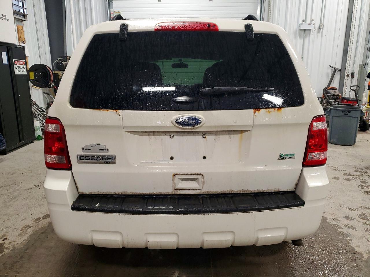 FORD ESCAPE 2012 — 7