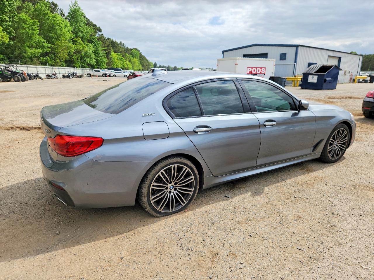 BMW 530E 2018 — 4