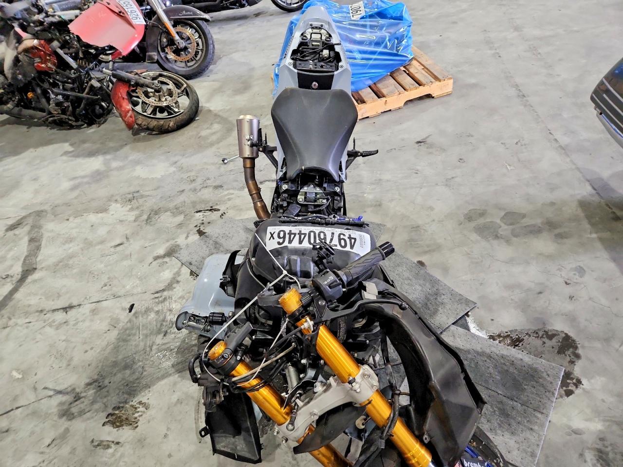 SUZUKI GSX-R1000 2022 — 6