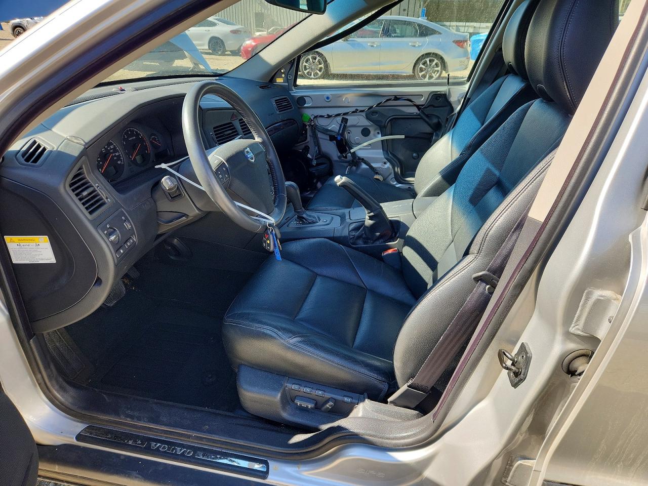 VOLVO S60 2003 — 8