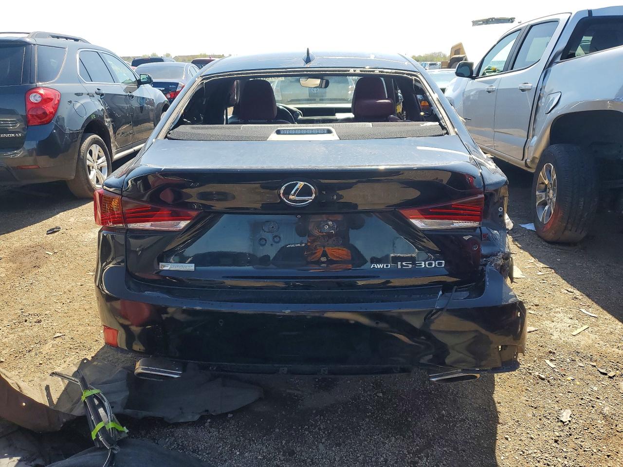 LEXUS IS 2020 — 7