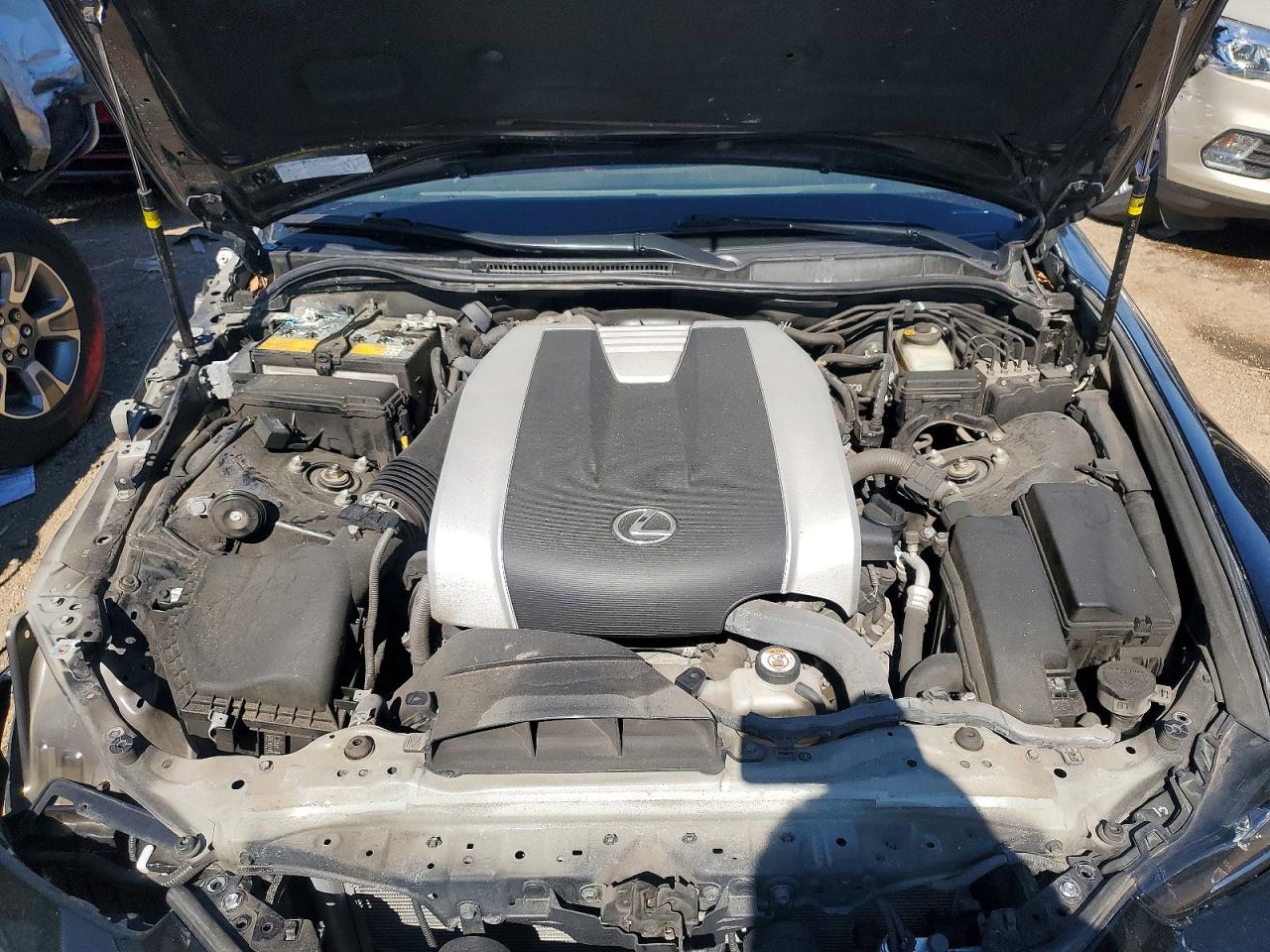 LEXUS IS 2020 — 12