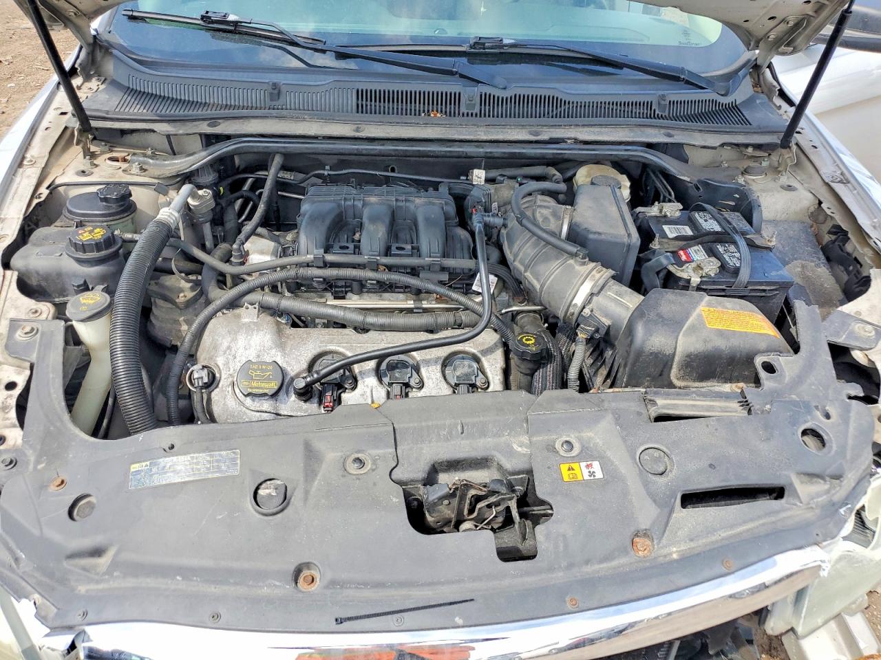 FORD TAURUS 2010 — 12