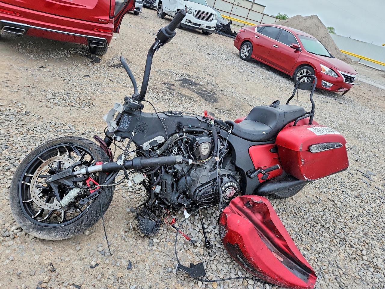 INDIAN MOTORCYCLE CO. CHALLENGER 2024 — 4