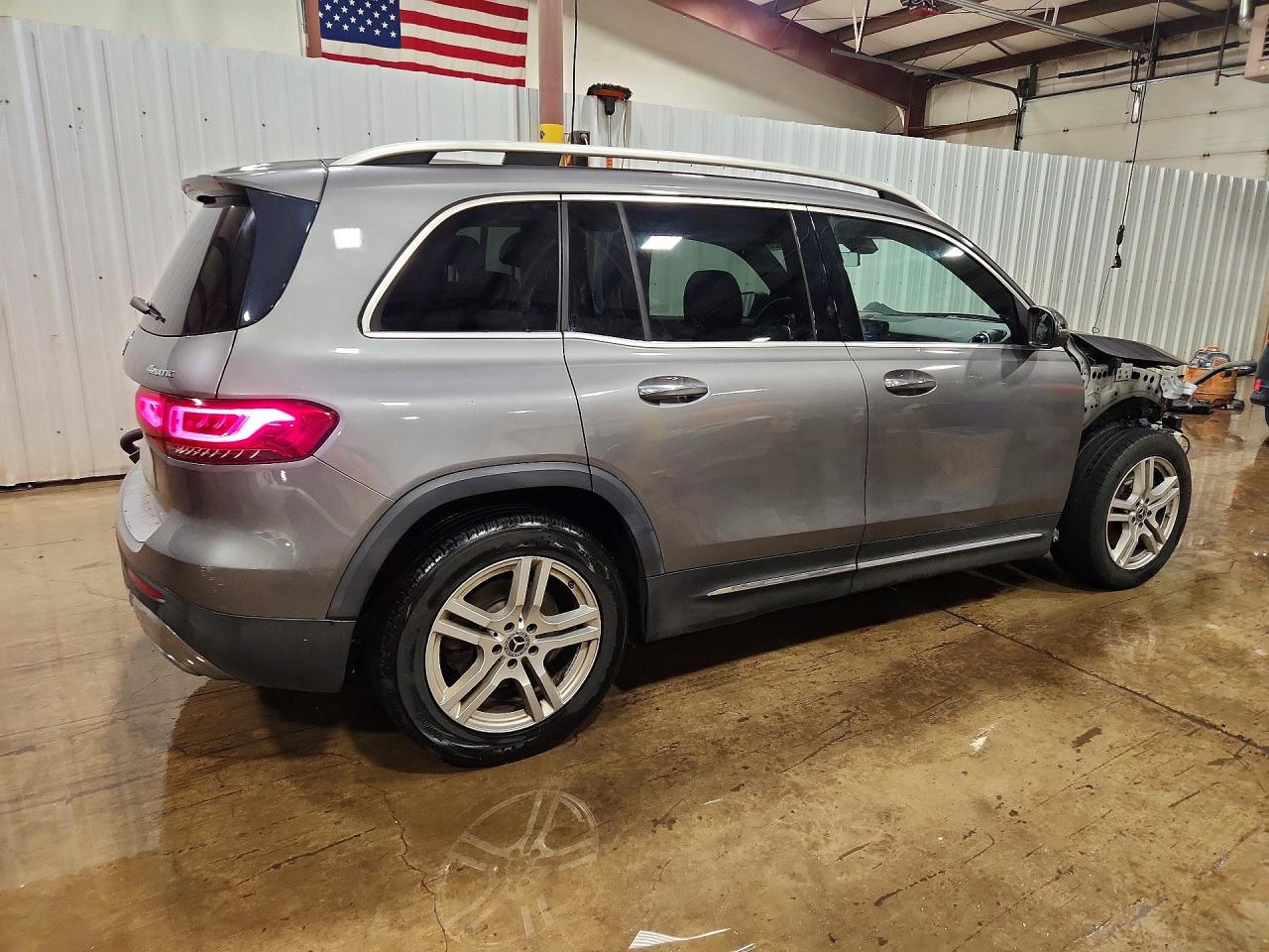 MERCEDES-BENZ GLB 2021 — 4