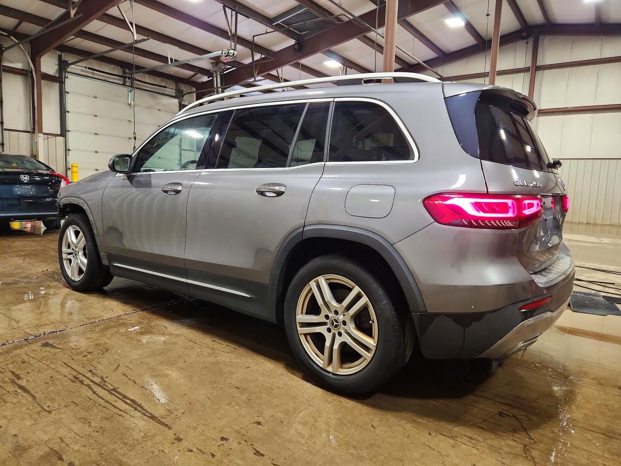 MERCEDES-BENZ GLB 2021 — 3