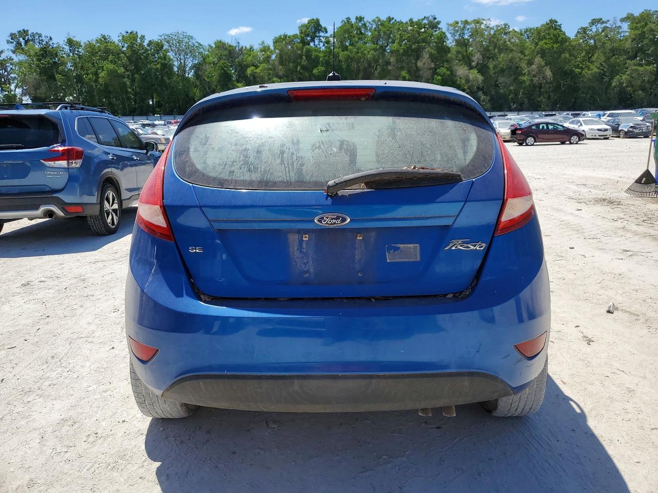 FORD FIESTA 2011 — 7