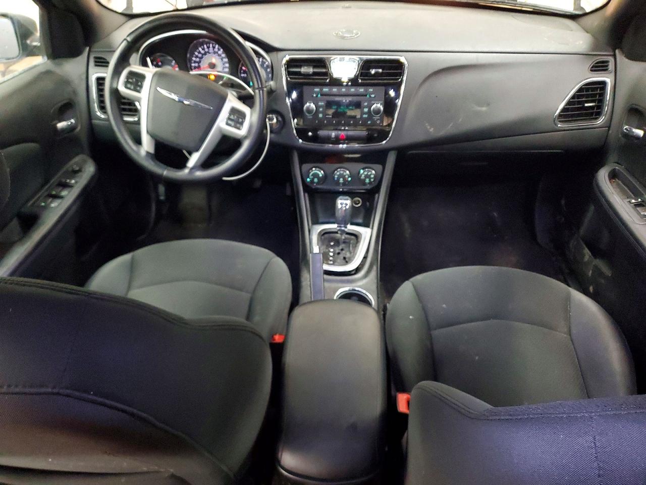 CHRYSLER 200 2012 — 9