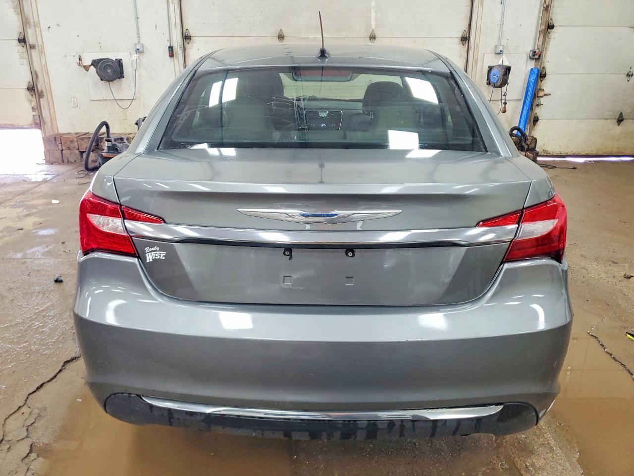 CHRYSLER 200 2012 — 7