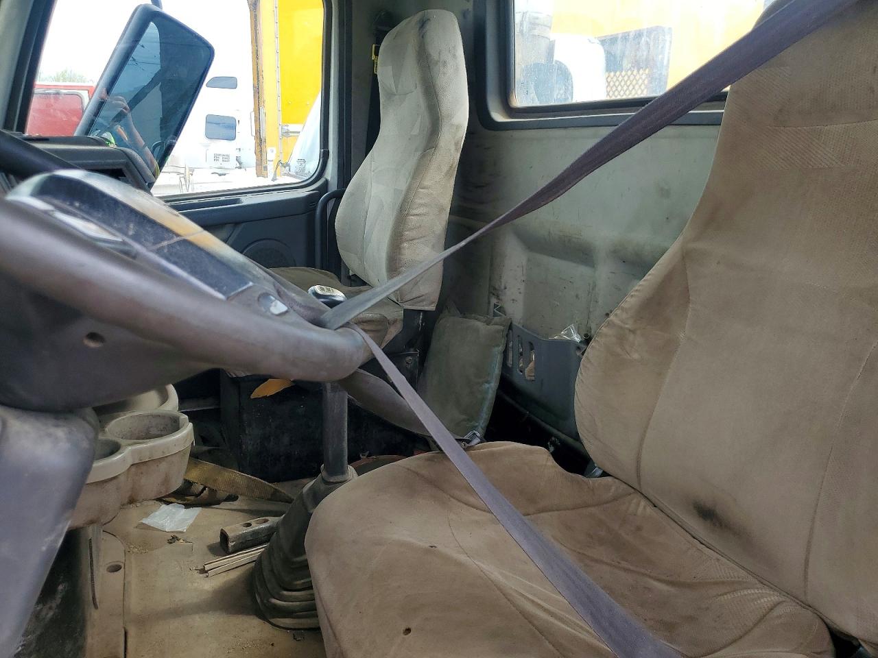 VOLVO VNL 2012 — 7