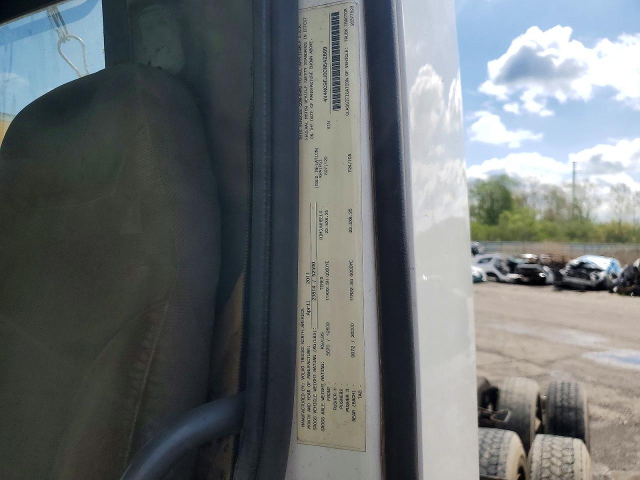 VOLVO VNL 2012 — 11