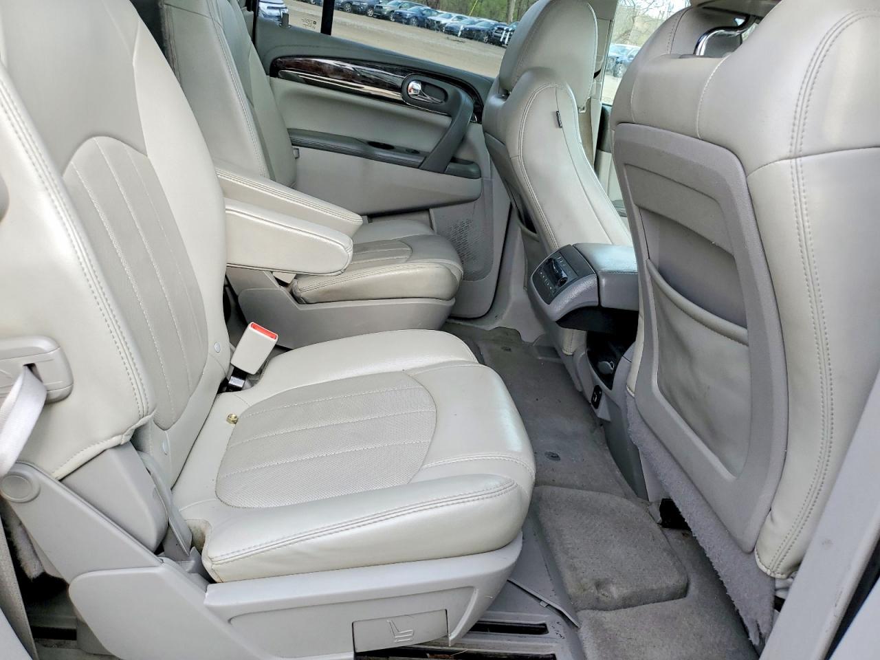 BUICK ENCLAVE 2017 — 12