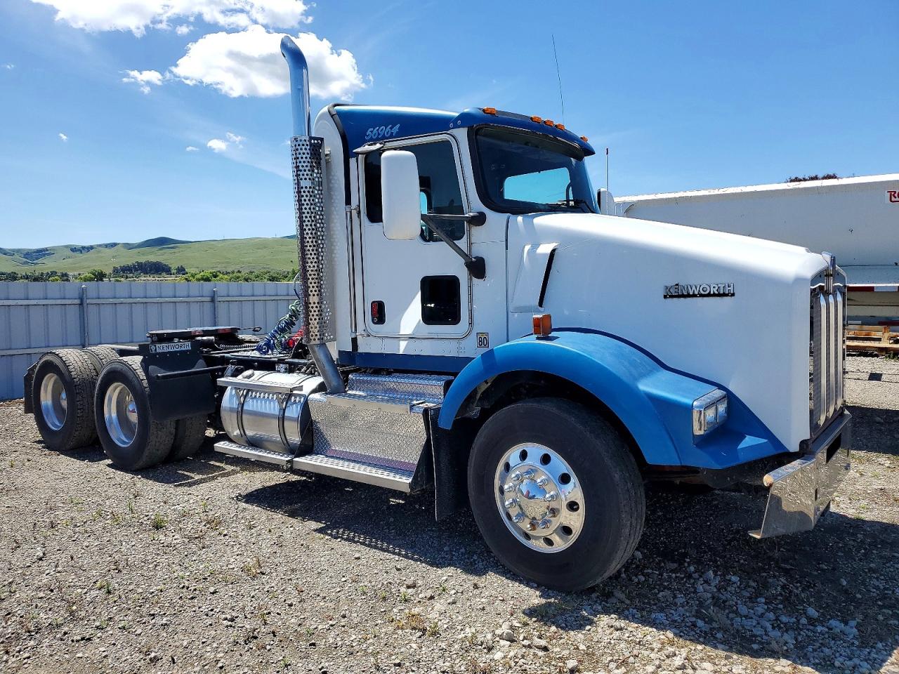 2015 KENWORTH T880