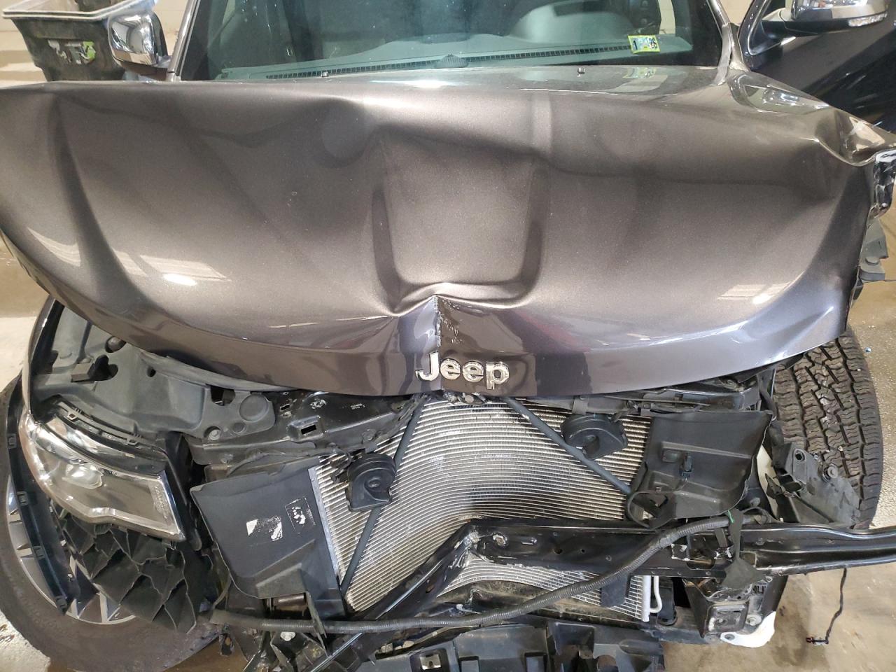JEEP GRAND CHEROKEE LIMITED 2021 — 13