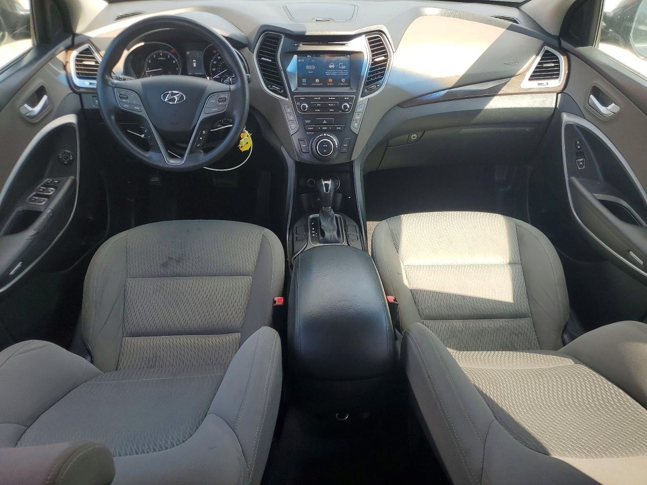 HYUNDAI SANTA FE 2017 — 9