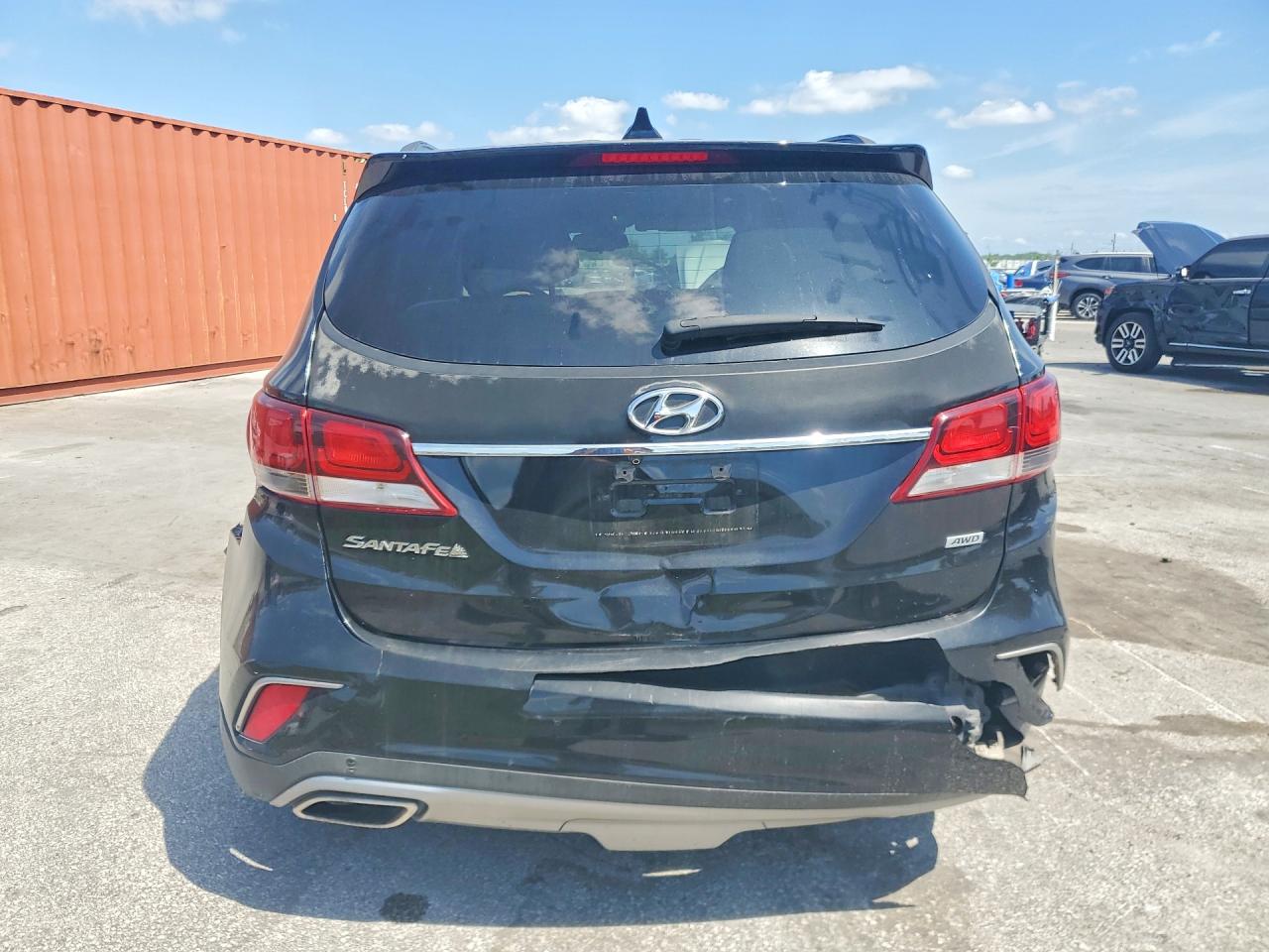 HYUNDAI SANTA FE 2017 — 7