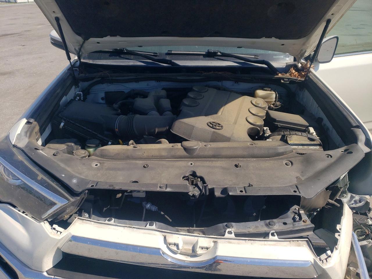 TOYOTA 4RUNNER 2019 — 13