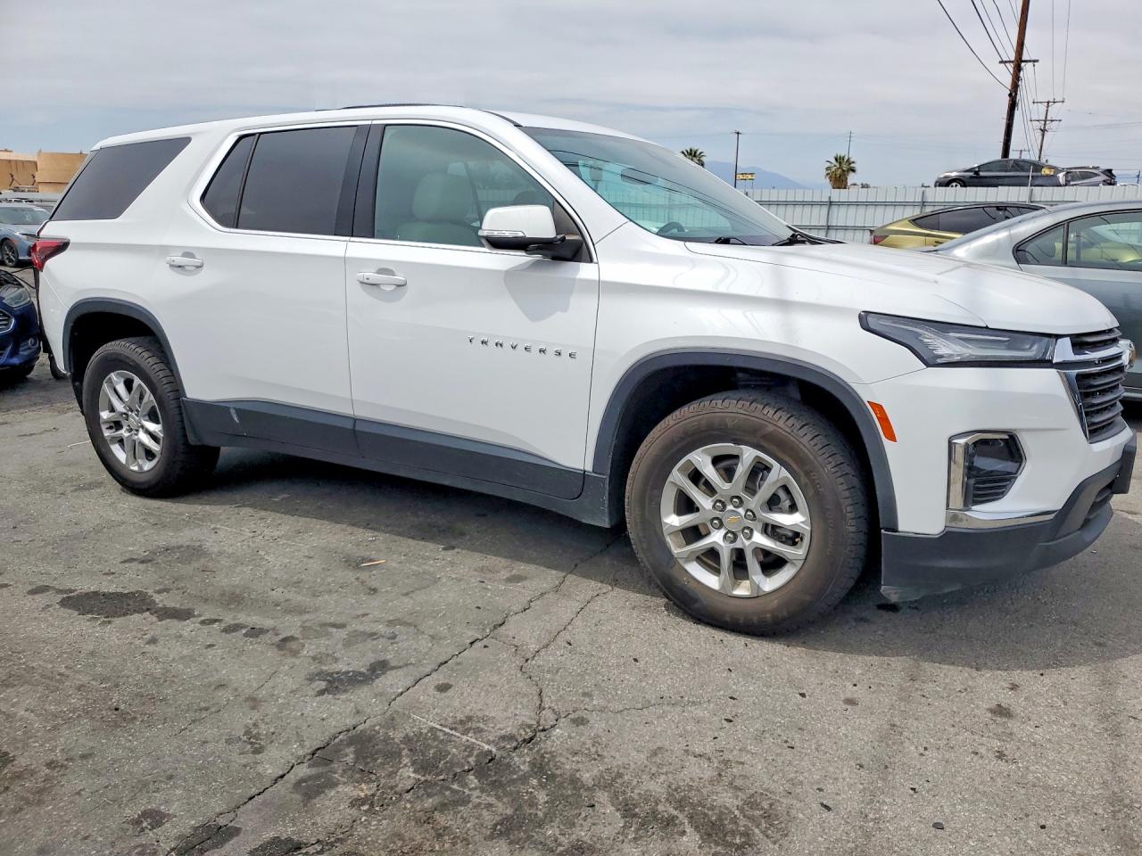 CHEVROLET TRAVERSE 2023 — 5