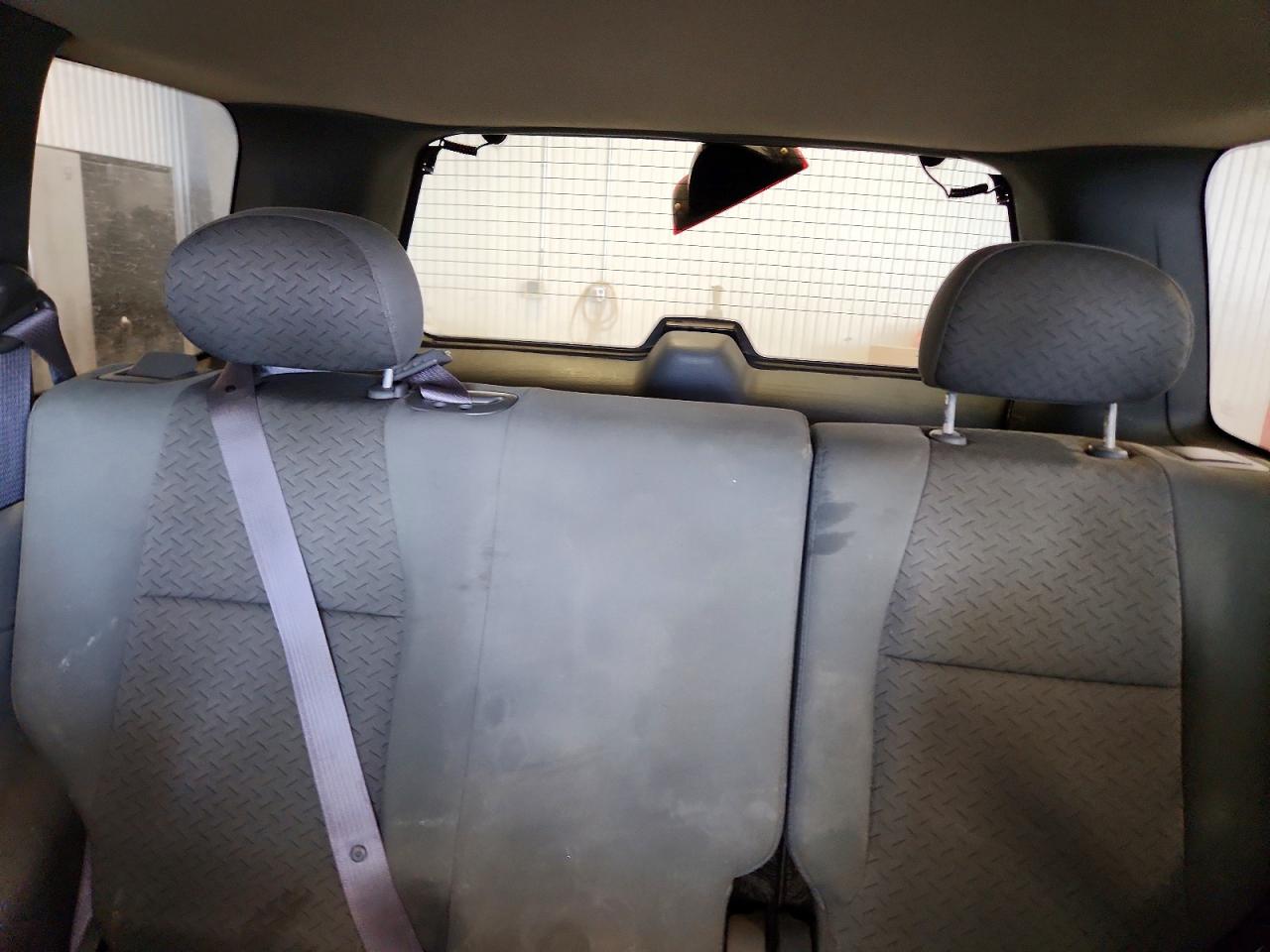 JEEP LIBERTY 2006 — 11