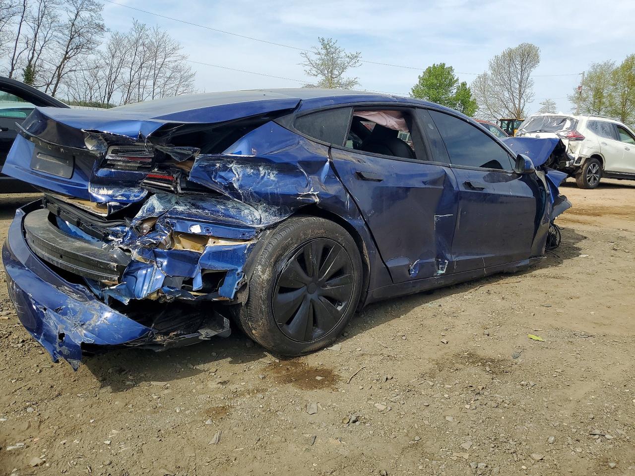 TESLA MODEL S 2023 — 4