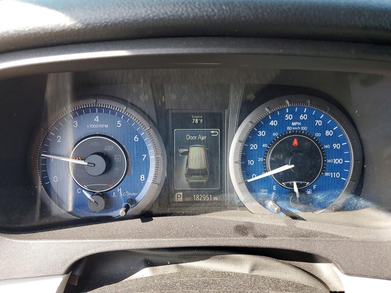 TOYOTA SIENNA 2020 — 10