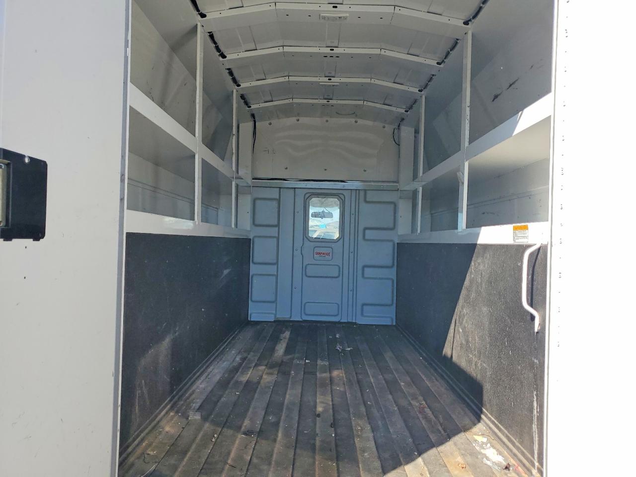 CHEVROLET EXPRESS G3500 2019 — 12