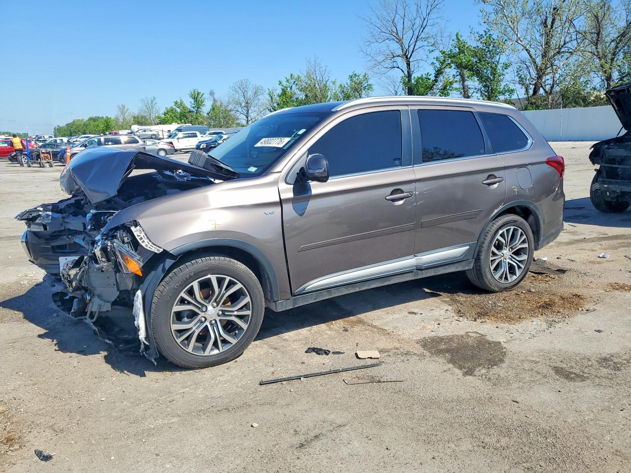 MITSUBISHI OUTLANDER 2016 — 2
