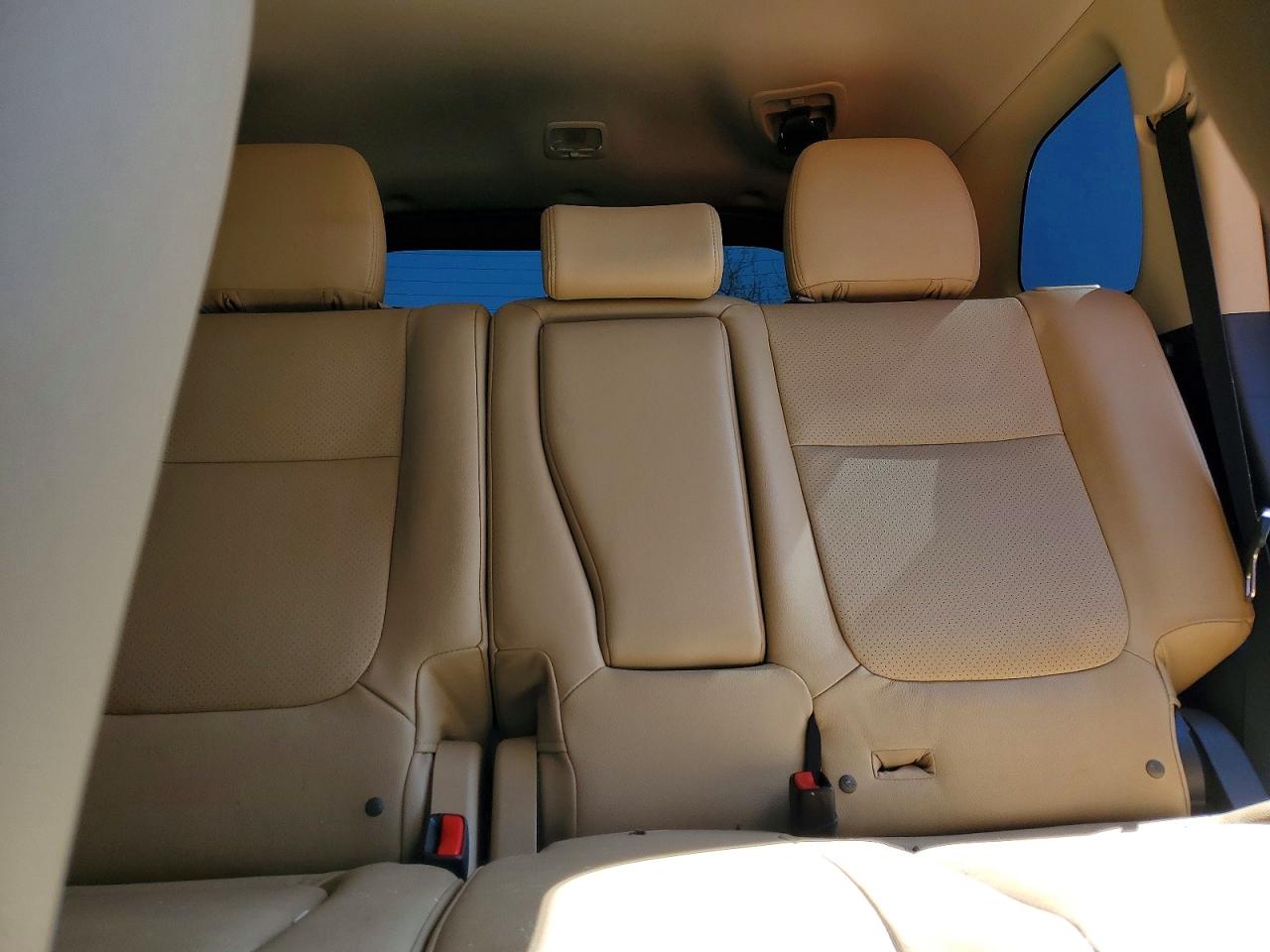 MITSUBISHI OUTLANDER 2016 — 11