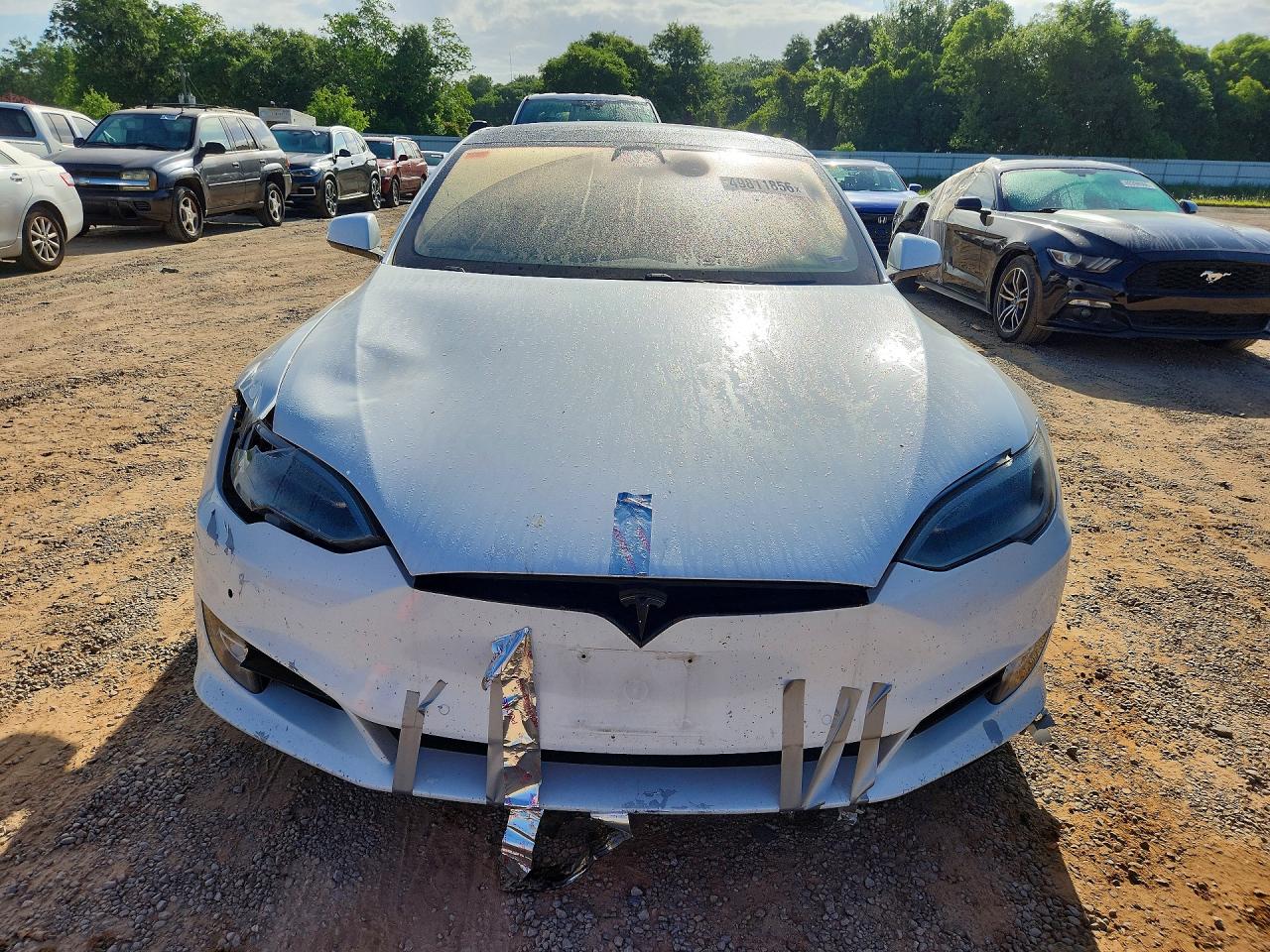 TESLA MODEL S 2017 — 6