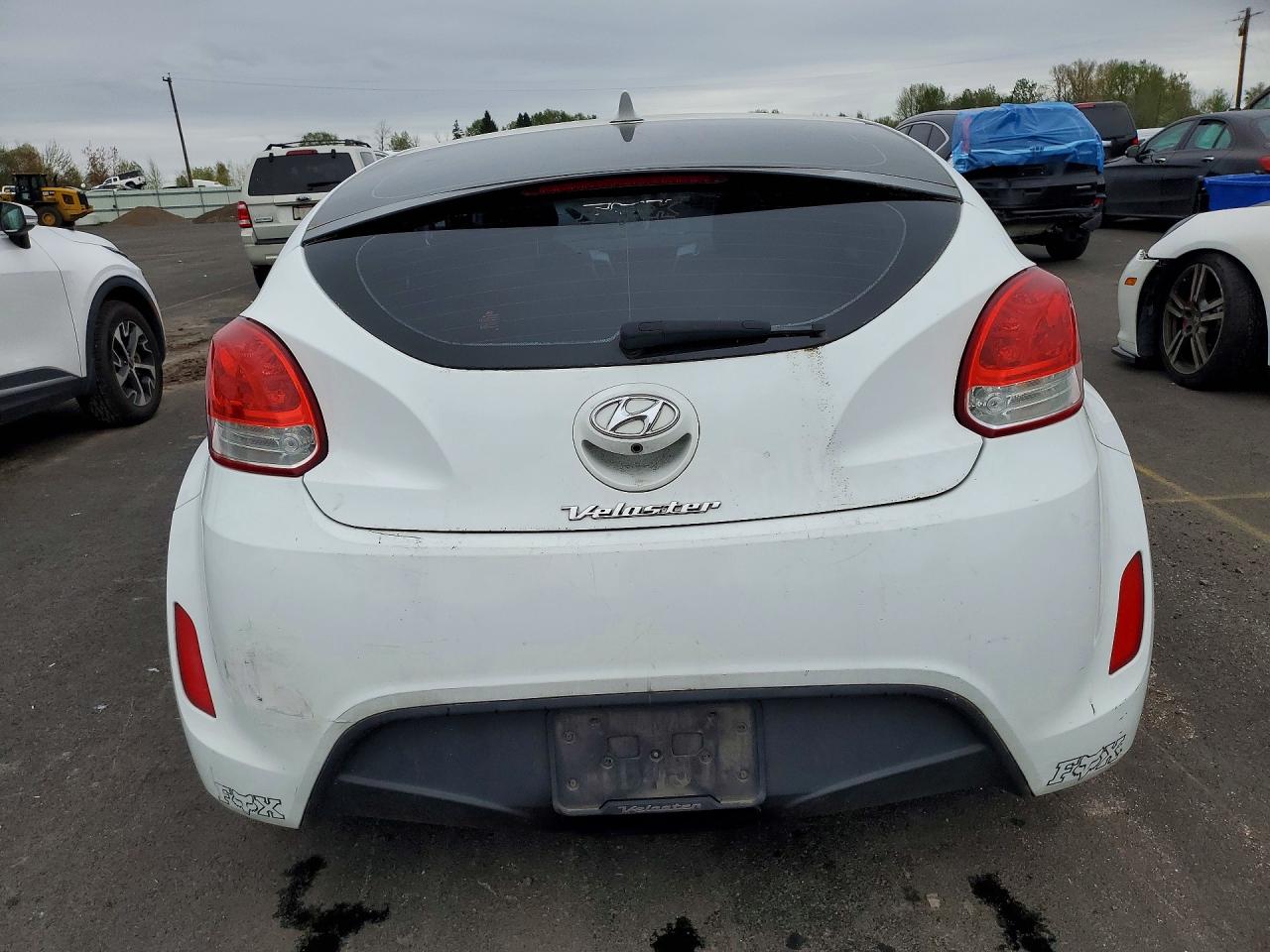 HYUNDAI VELOSTER 2016 — 7