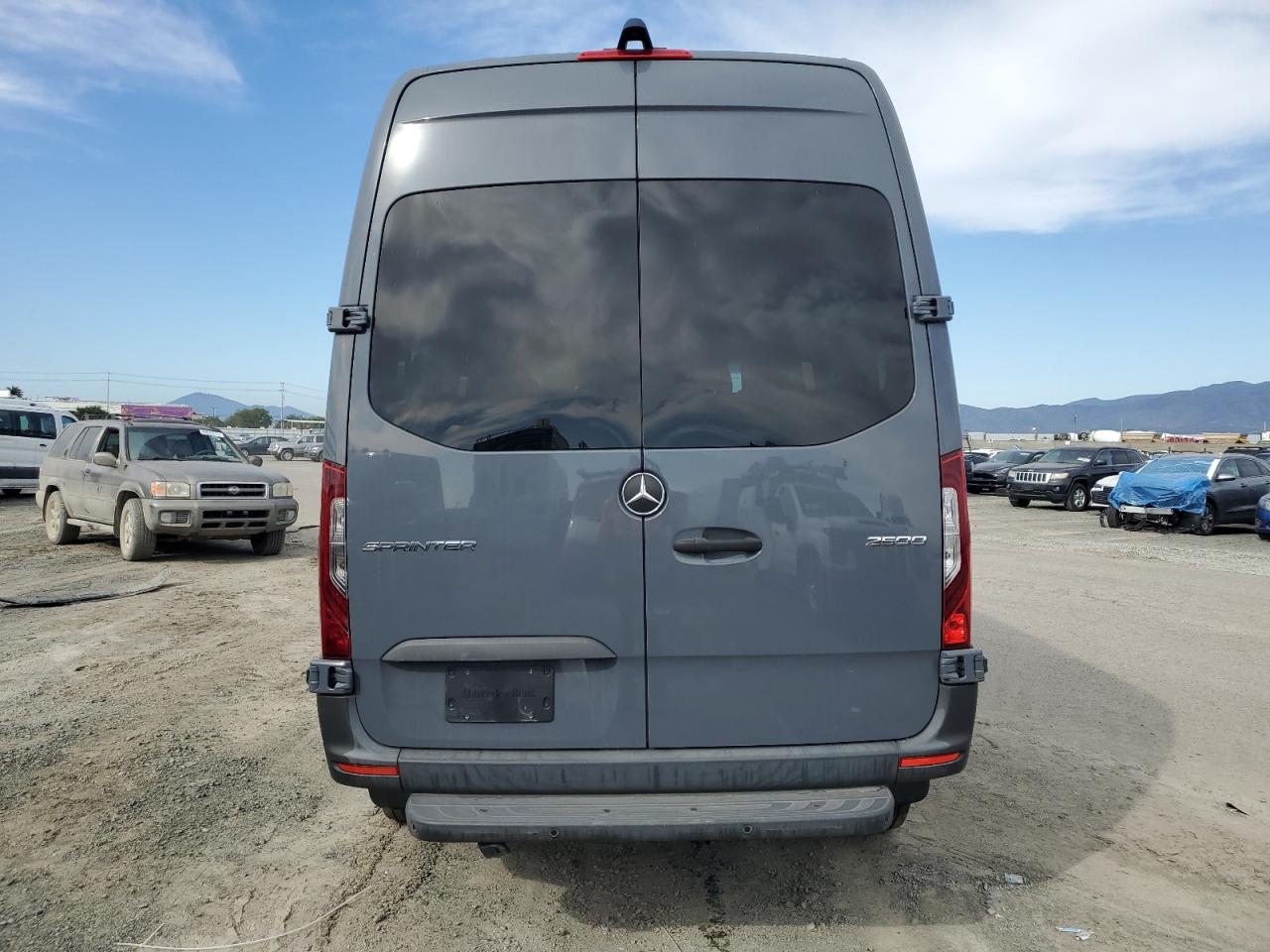 MERCEDES-BENZ SPRINTER 2021 — 7