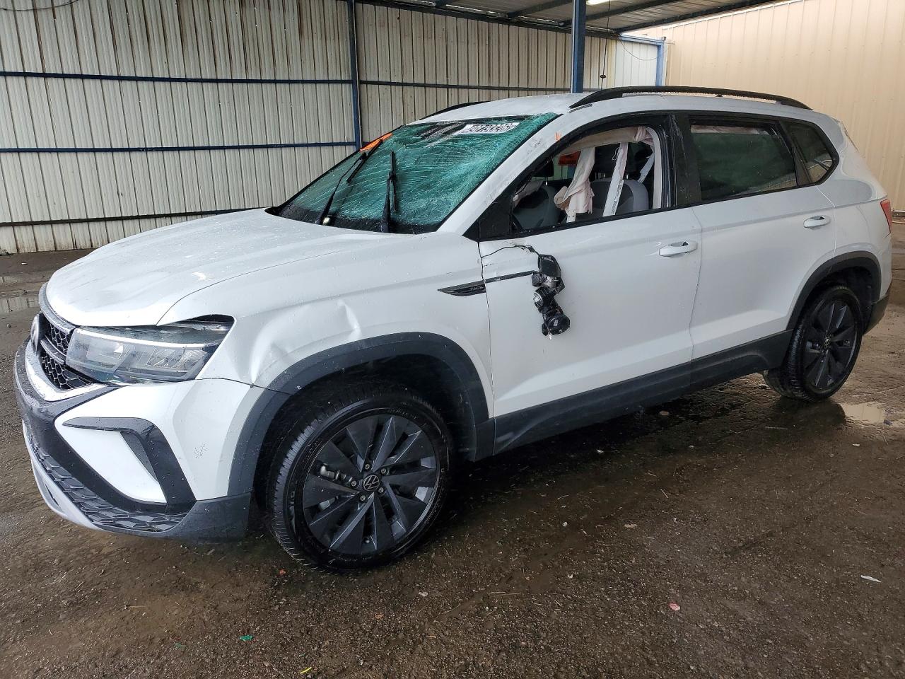 VOLKSWAGEN TAOS 2022 — 2