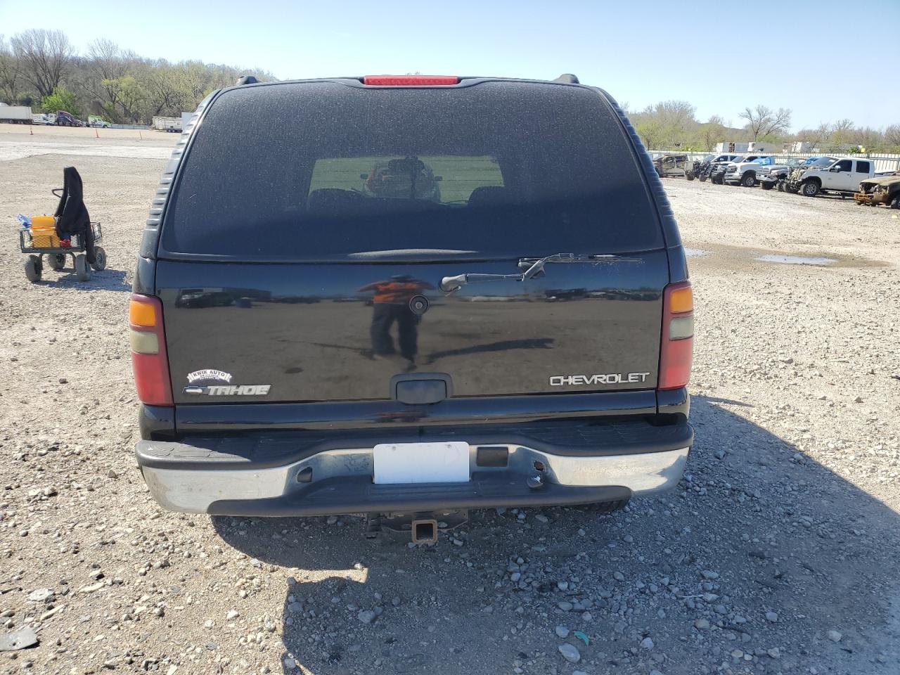 CHEVROLET TAHOE 2003 — 7