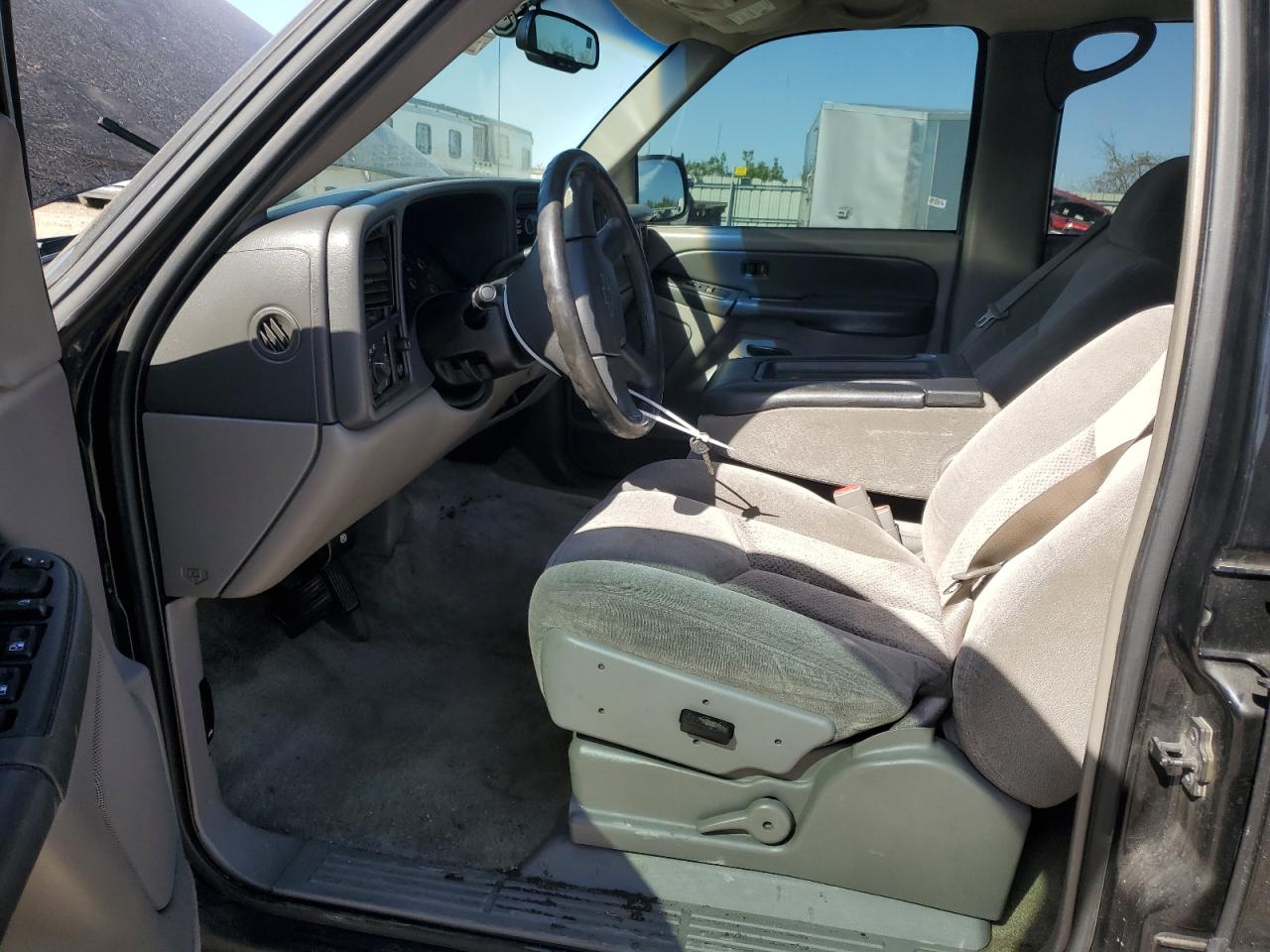 CHEVROLET TAHOE 2003 — 8