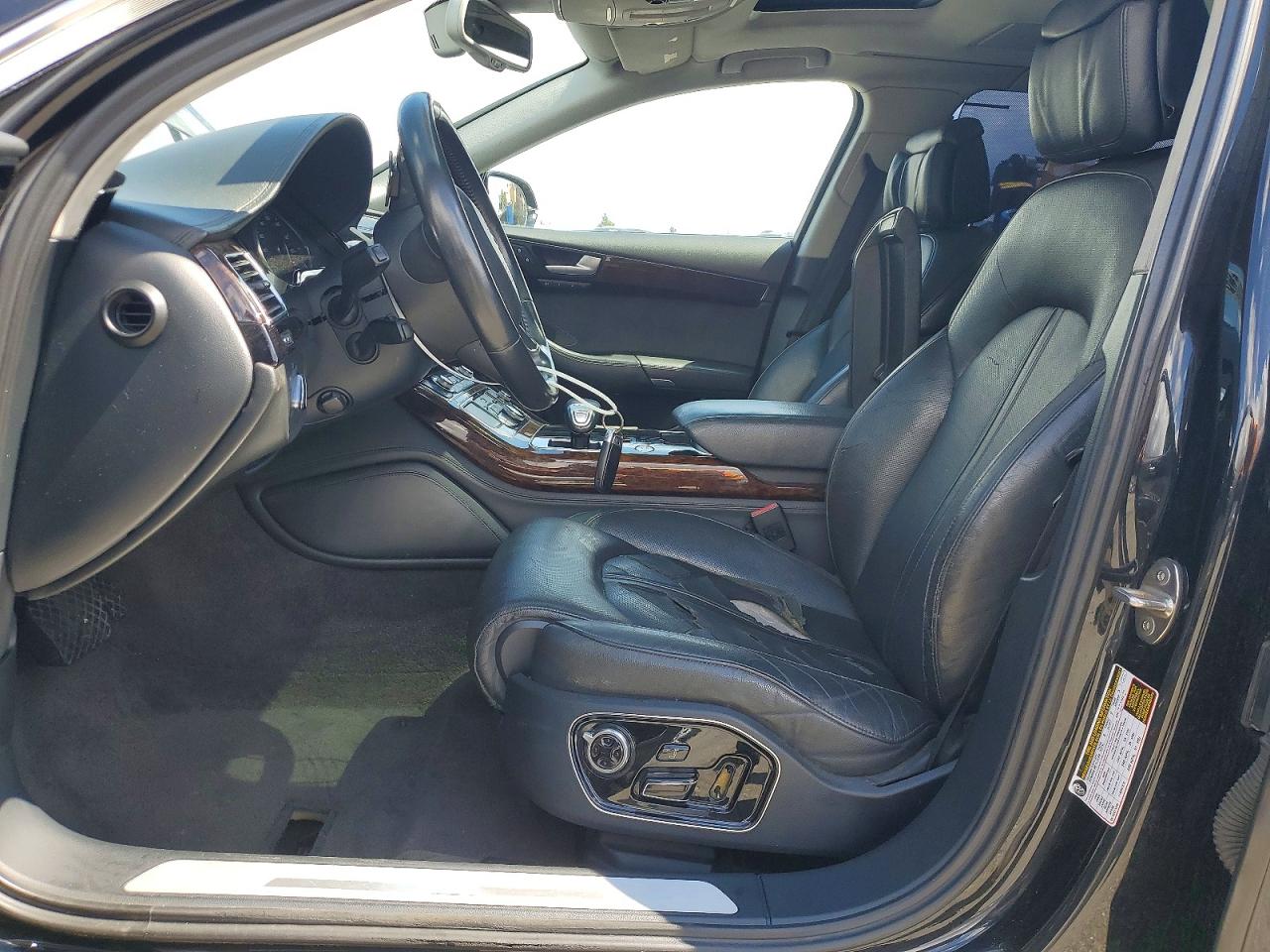 AUDI A8 2011 — 8