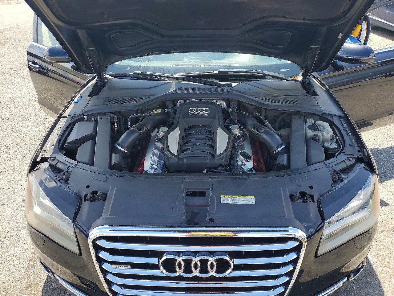 AUDI A8 2011 — 12