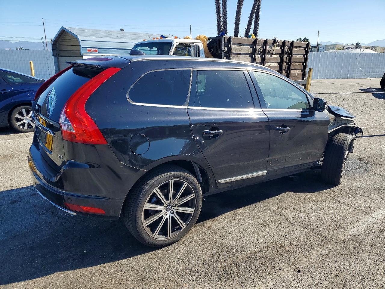 VOLVO XC90 2016 — 4