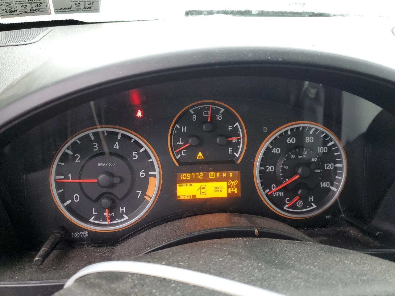 NISSAN TITAN 2014 — 10
