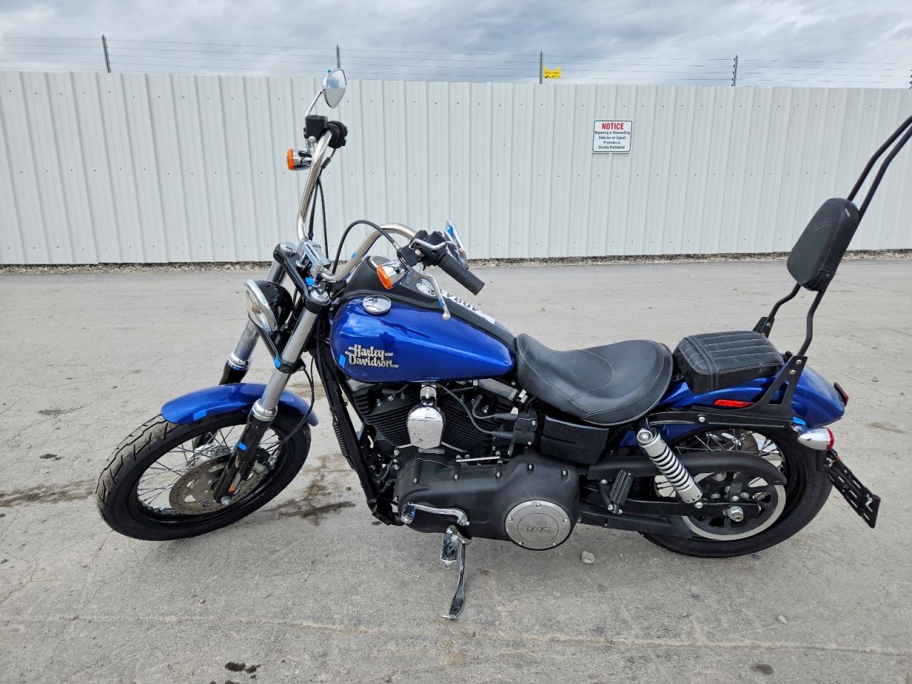 HARLEY-DAVIDSON FXDB 2015 — 4