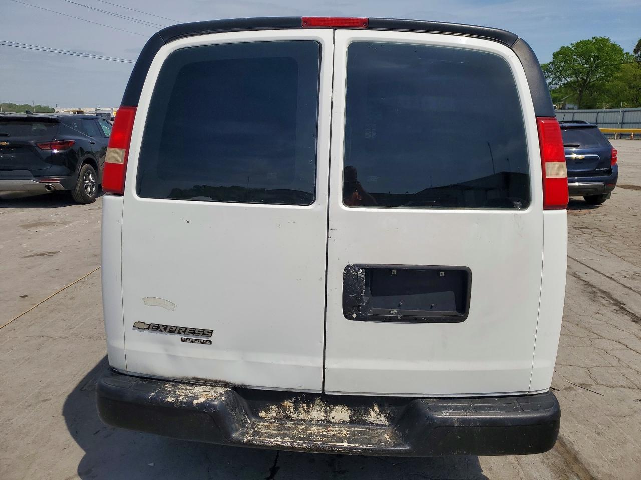 CHEVROLET EXPRESS G1500 2013 — 7