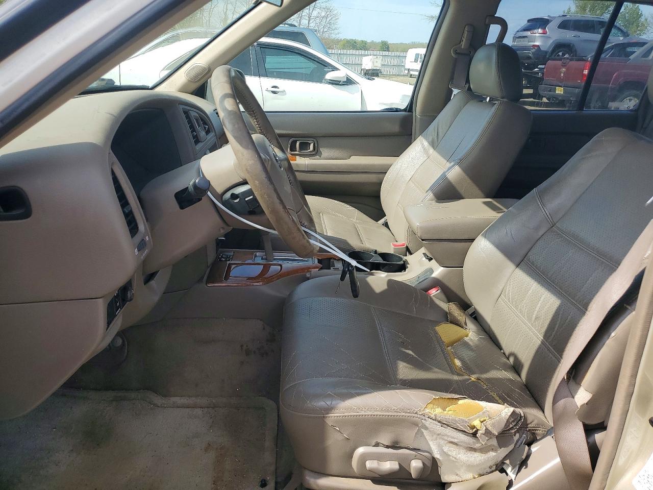 NISSAN PATHFINDER 2003 — 8