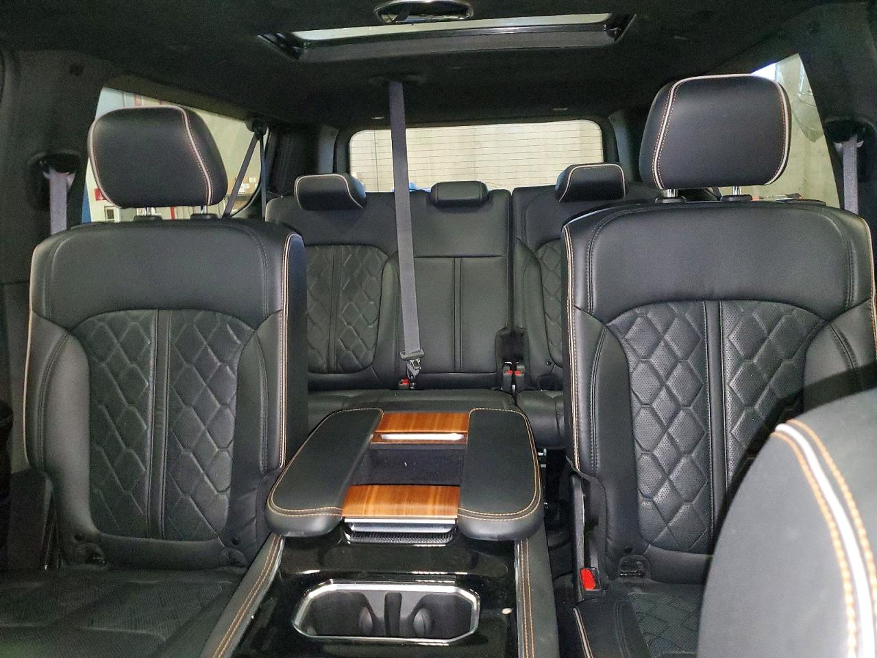 JEEP GRAND WAGONEER 2024 — 11