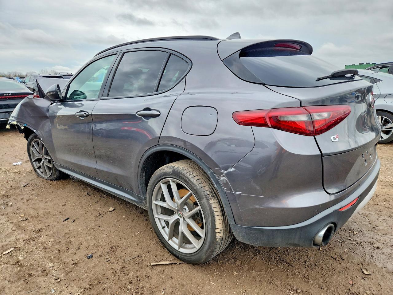 ALFA ROMEO STELVIO 2018 — 3