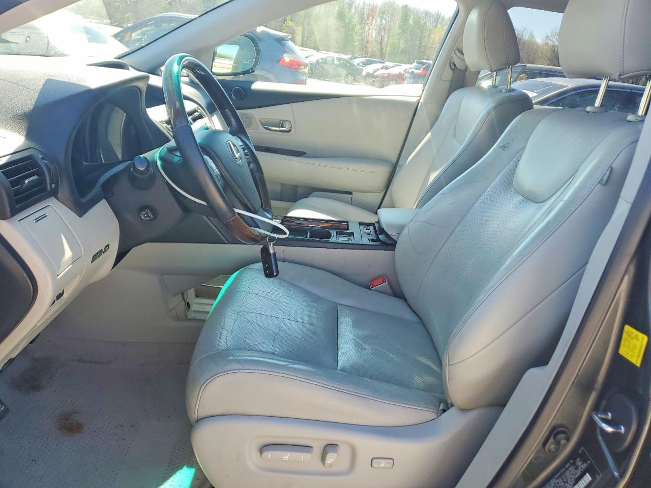 LEXUS RX 2011 — 8