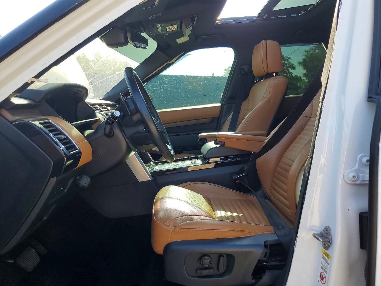LAND ROVER DISCOVERY 2018 — 8