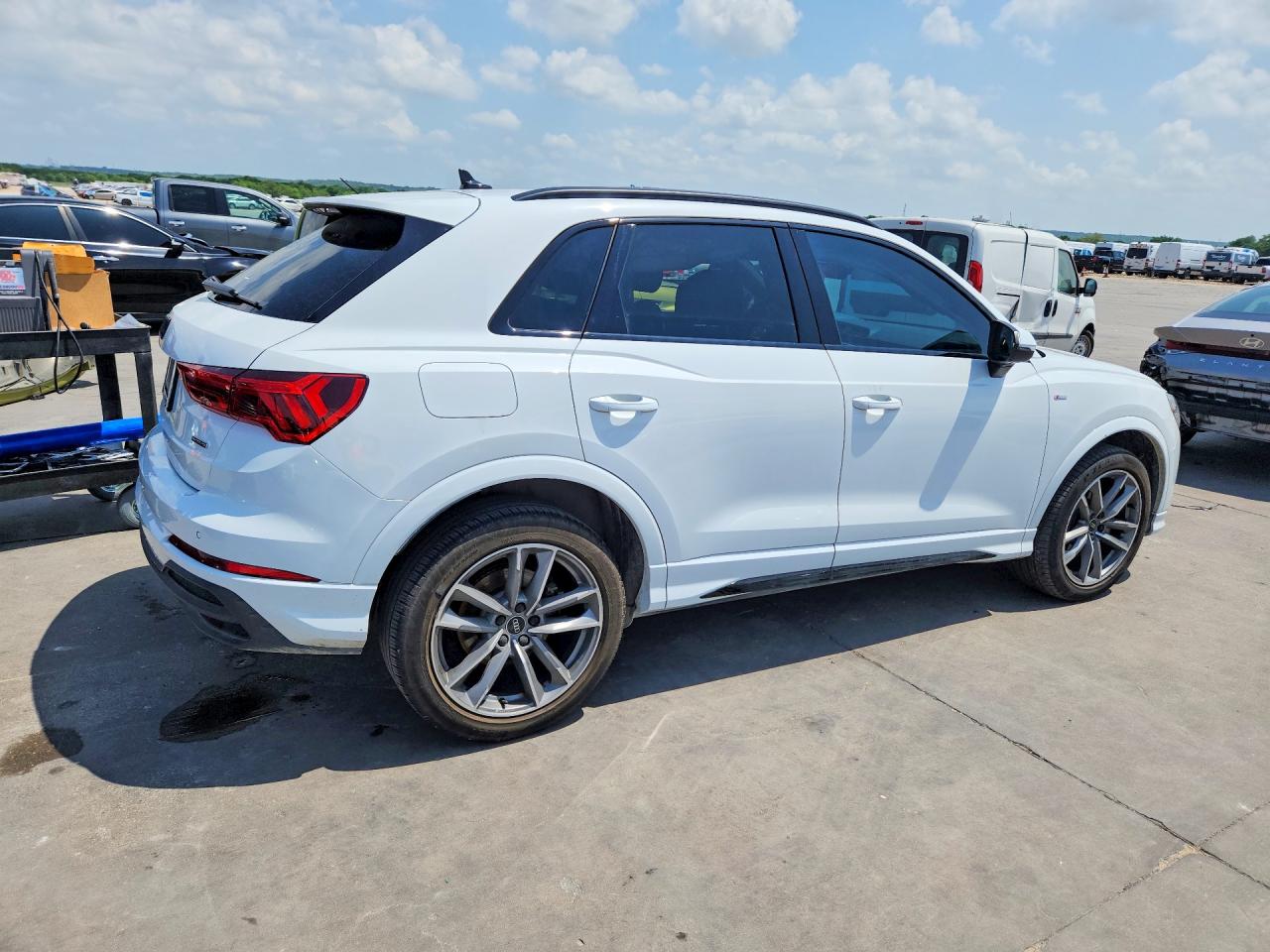 AUDI Q3 2024 — 4