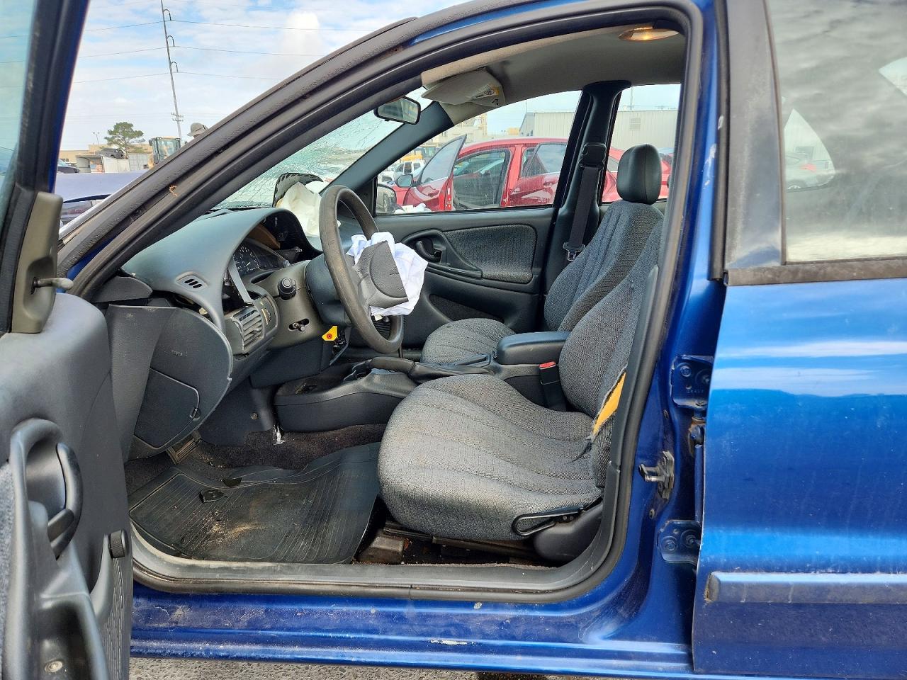 CHEVROLET CAVALIER 2003 — 8