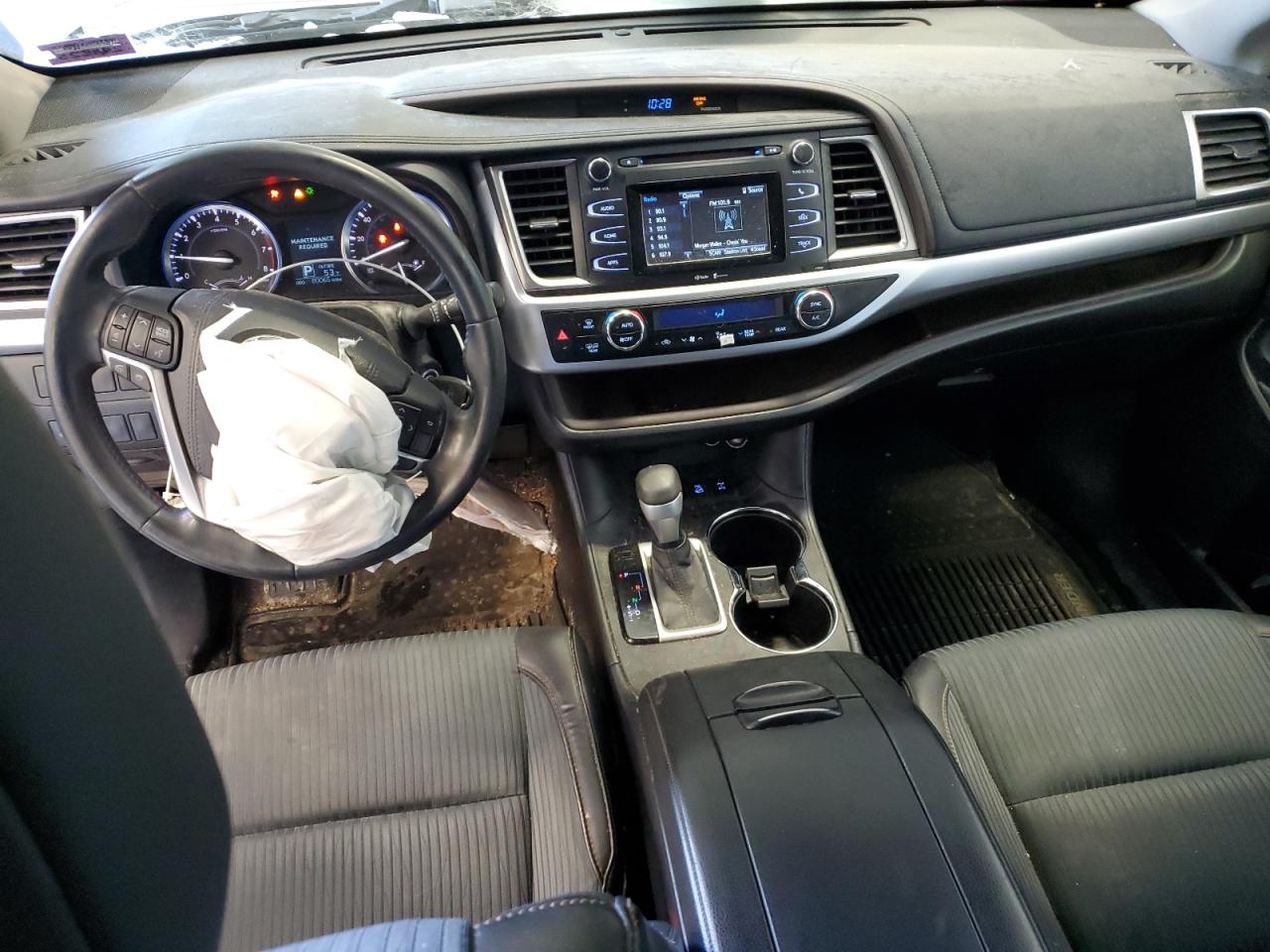 TOYOTA HIGHLANDER 2015 — 9