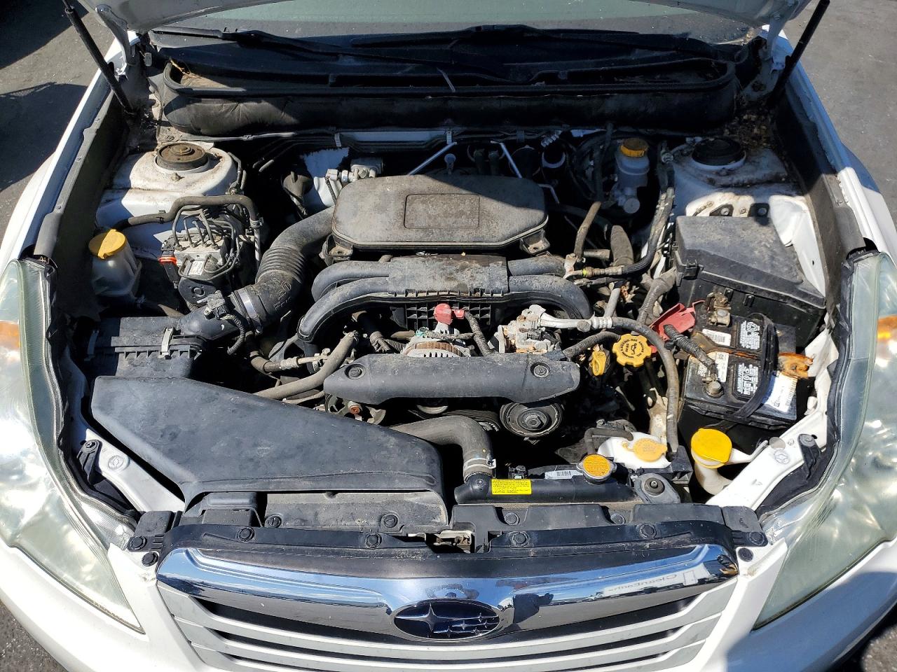 SUBARU OUTBACK 2010 — 13